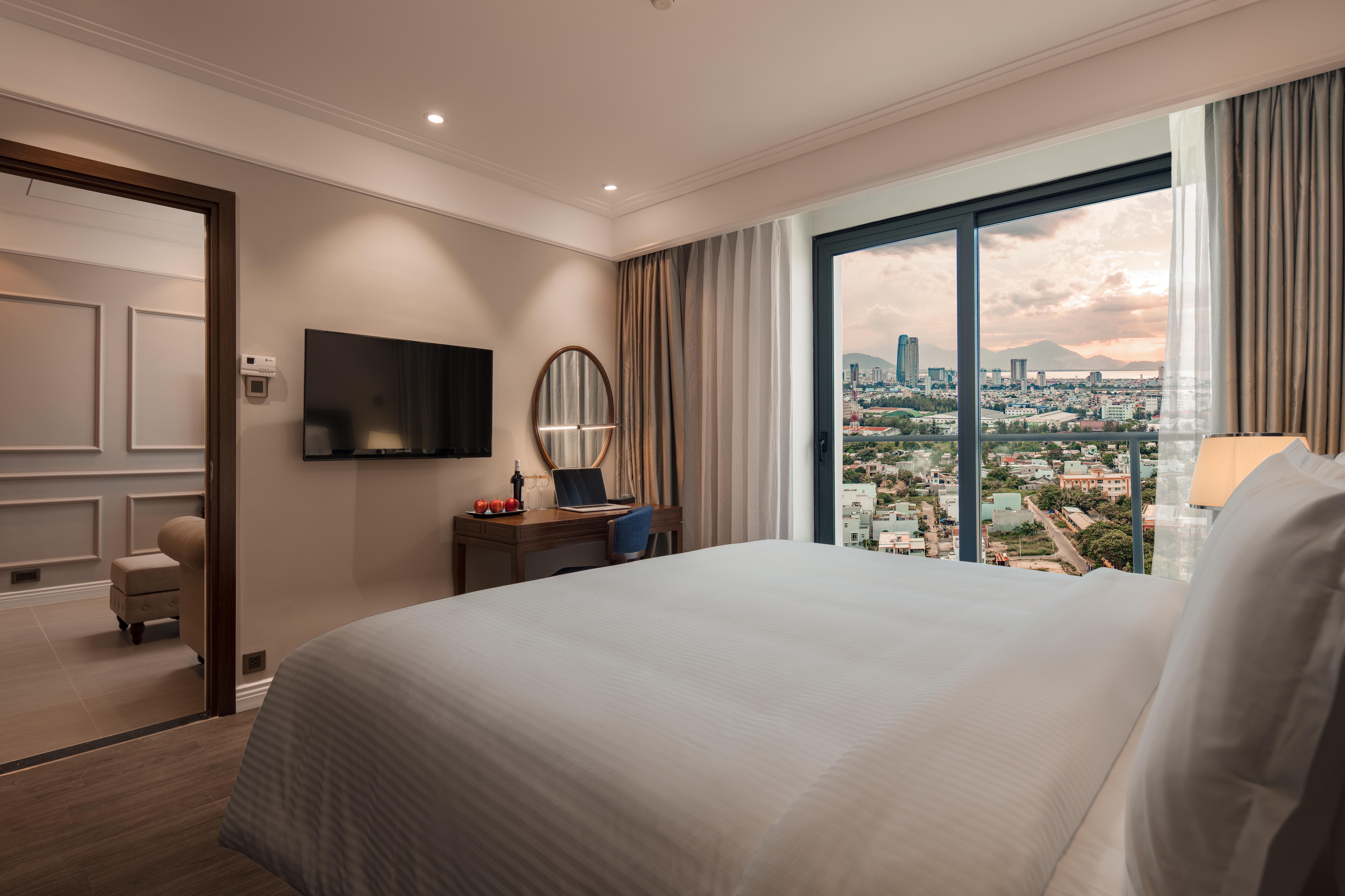 Altara Suites Da Nang By Ahg Esterno foto