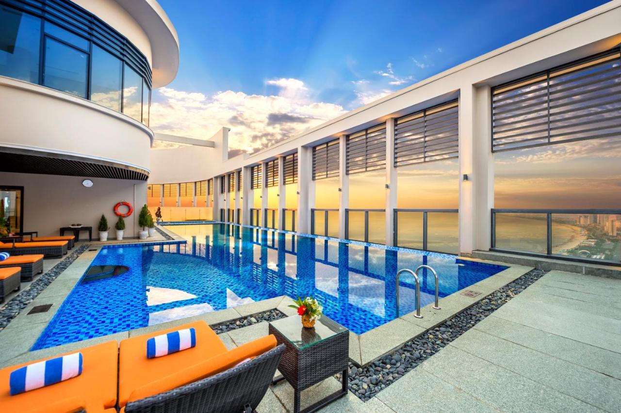 Altara Suites Da Nang By Ahg Esterno foto